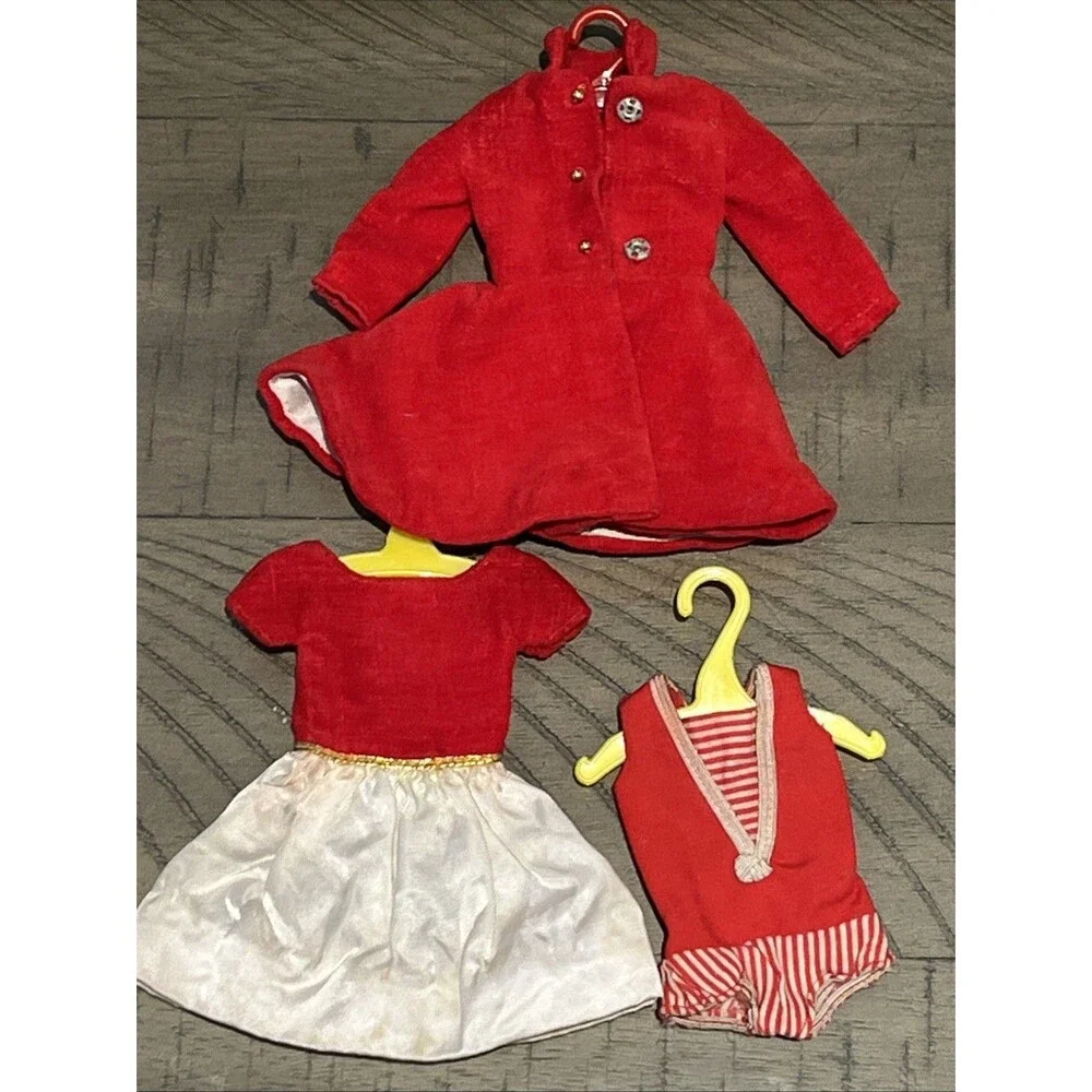 Vintage Barbie Skipper DOLL Lot Party Time 1021 Coat Dress Swimsuit carry case